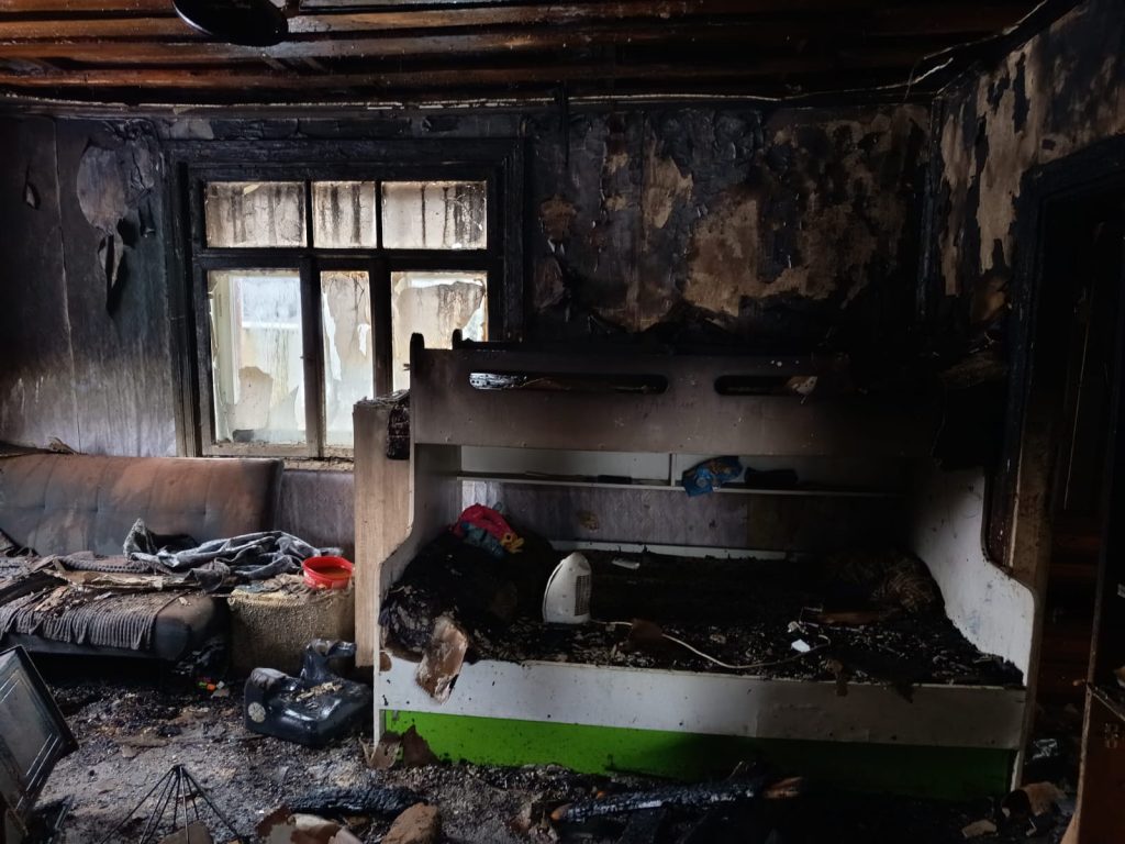 hjälp en familj i Balvi efter husbrand